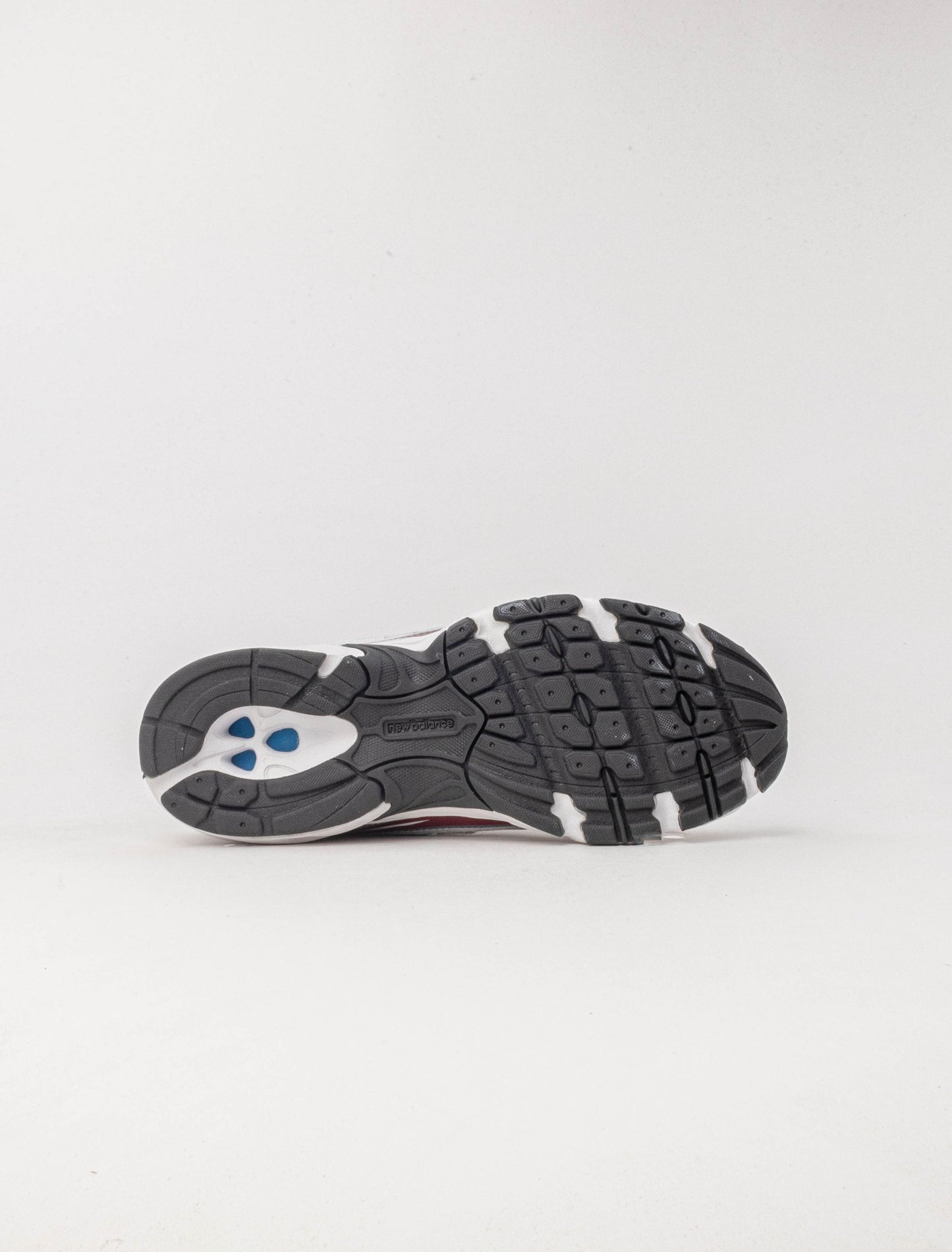 New Balance 740 Women’s