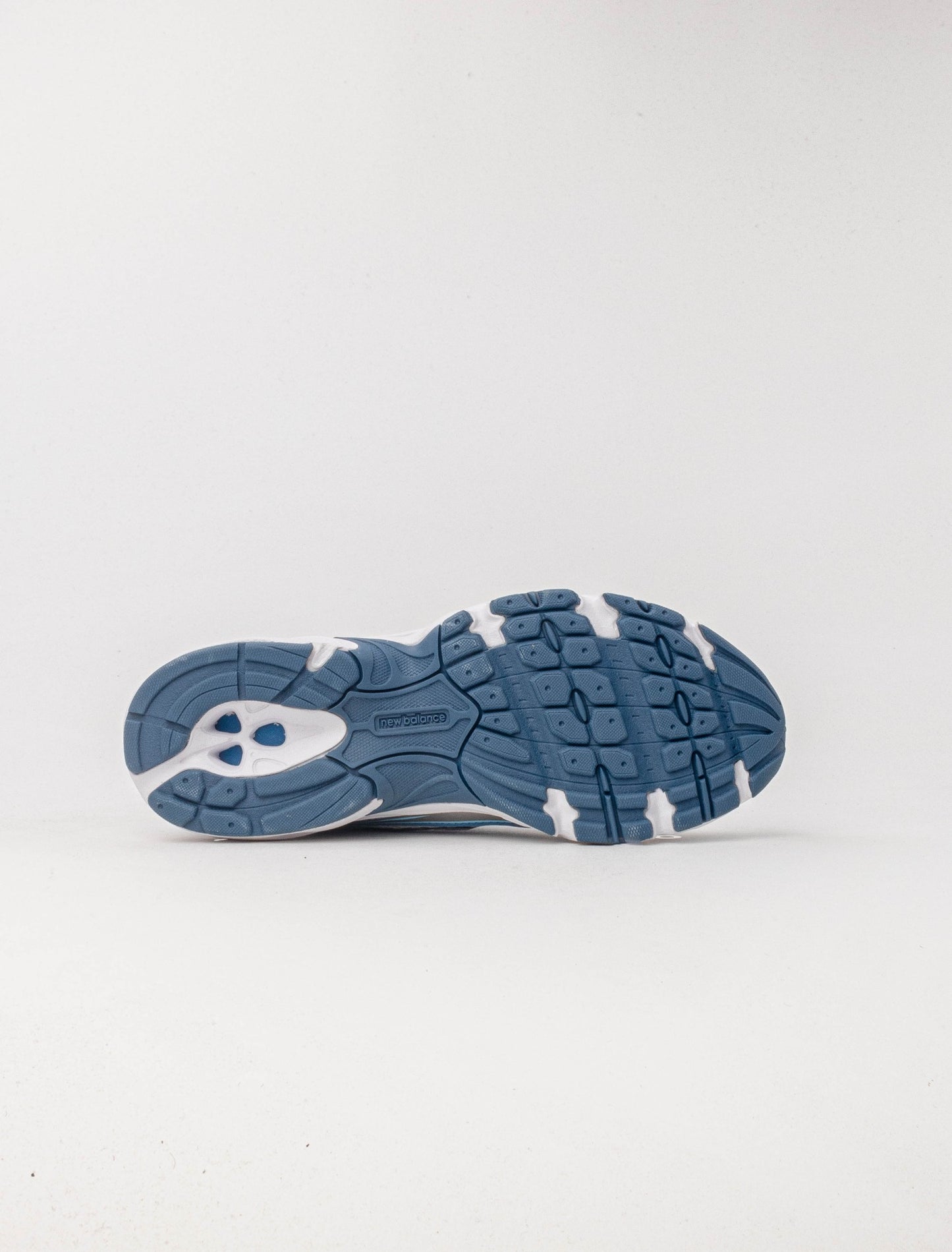 New Balance 740 Women’s