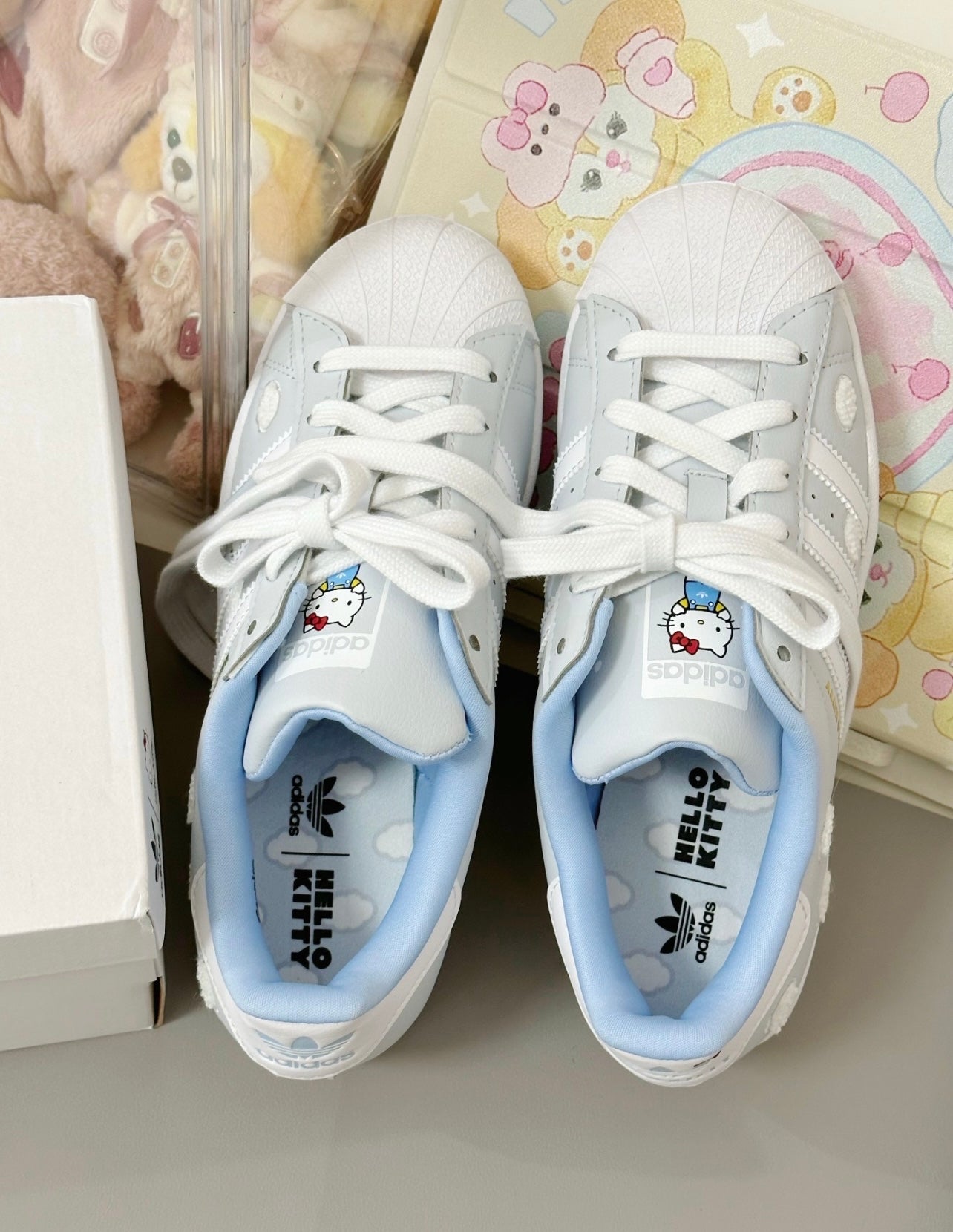 Adidas Originals Superstar x Hello Kitty Women’s