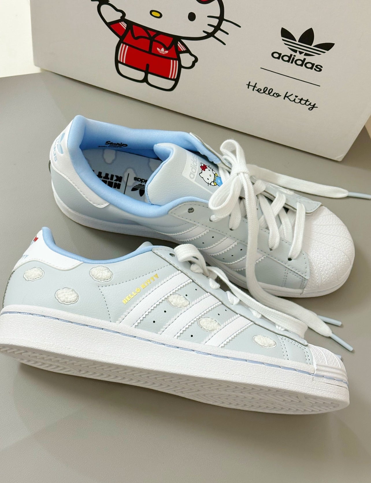 Adidas Originals Superstar x Hello Kitty Women’s