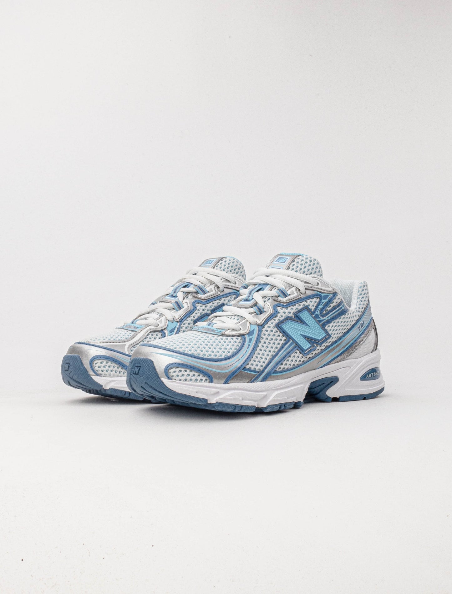 New Balance 740 Women’s