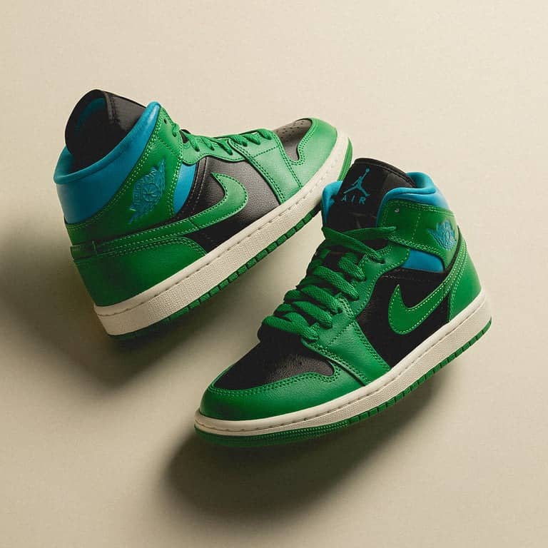 Nike Air Jordan 1 Mid 'Aquatone/Lucky Verde'